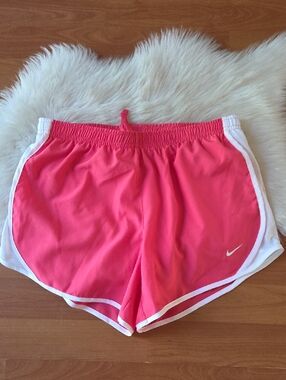 Nike Girls Hot Pink Athletic Running Shorts Youth Large